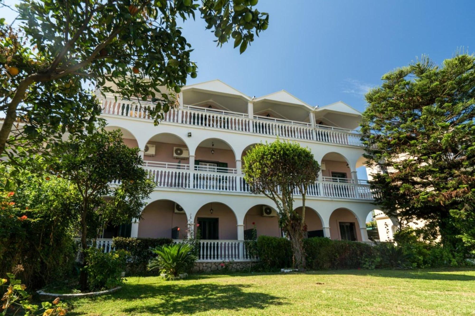 Alamis Hotel & Apartments Τσιλιβί Εξωτερικό φωτογραφία